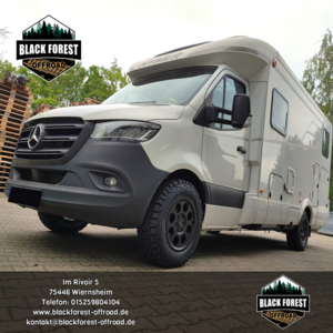 Mercedes-Benz Sprinter W910 Frontantrieb mit 24570R17 BF Goodrich auf Delta4x4 Klassik inkl. Montage, Tachoanpassung und TÜV-Einzelabnahme bei Black Forest Offroad